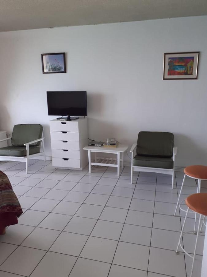 Deluxe Montego Bay Club Studio & Suites Bagian luar foto