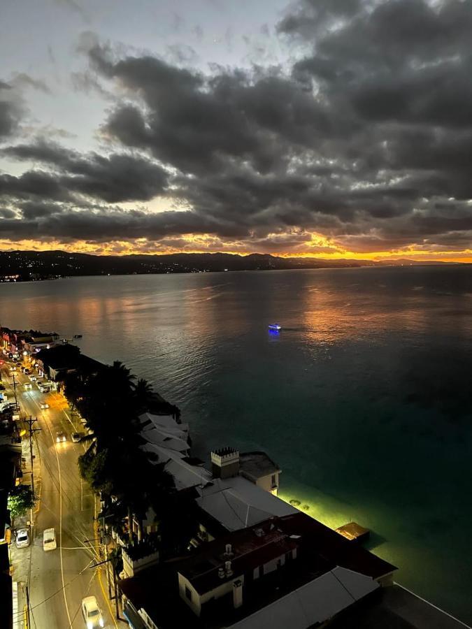 Deluxe Montego Bay Club Studio & Suites Bagian luar foto