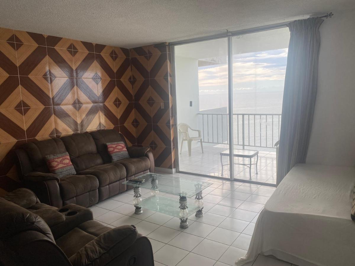 Deluxe Montego Bay Club Studio & Suites Bagian luar foto