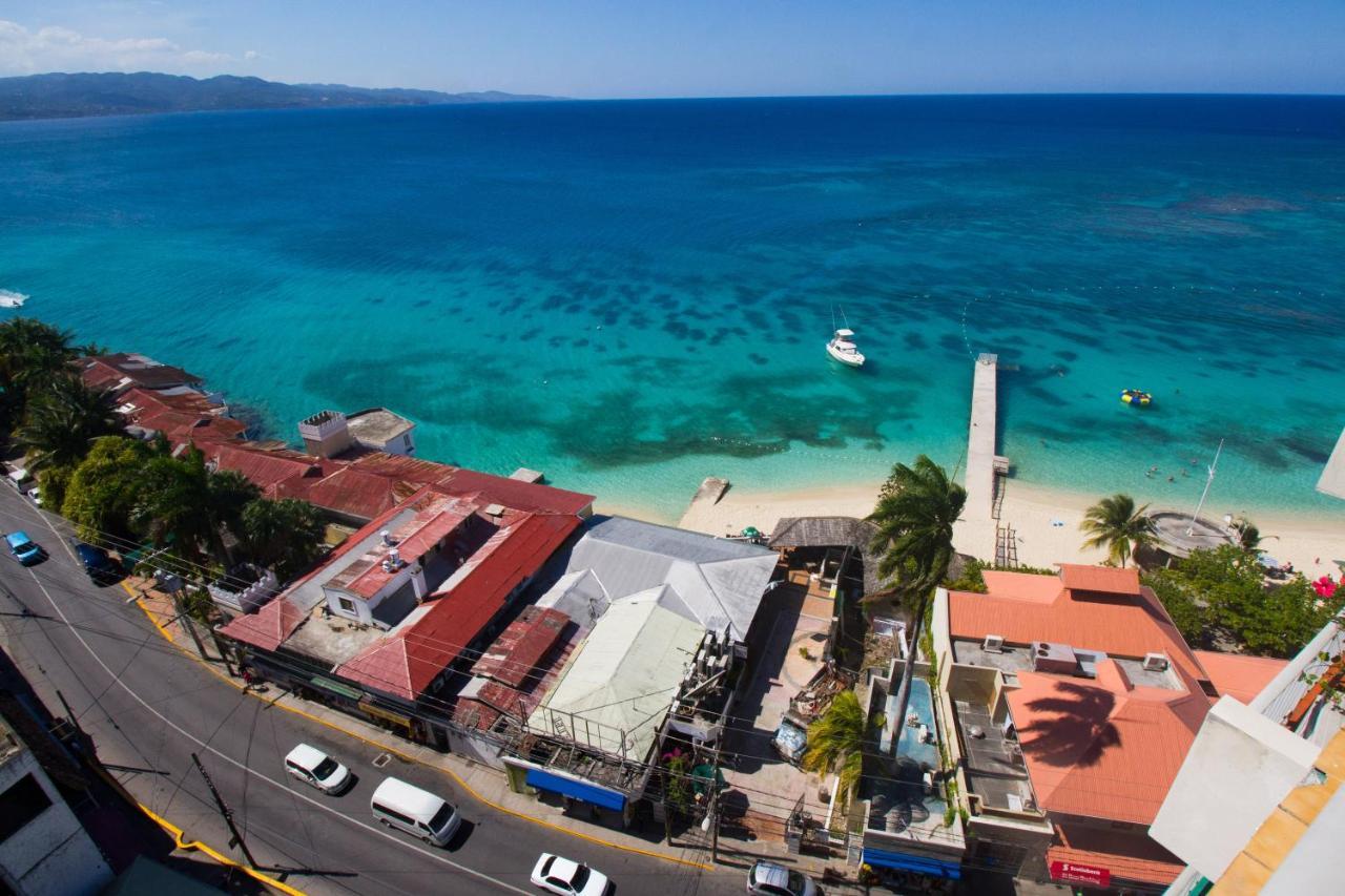 Deluxe Montego Bay Club Studio & Suites Bagian luar foto