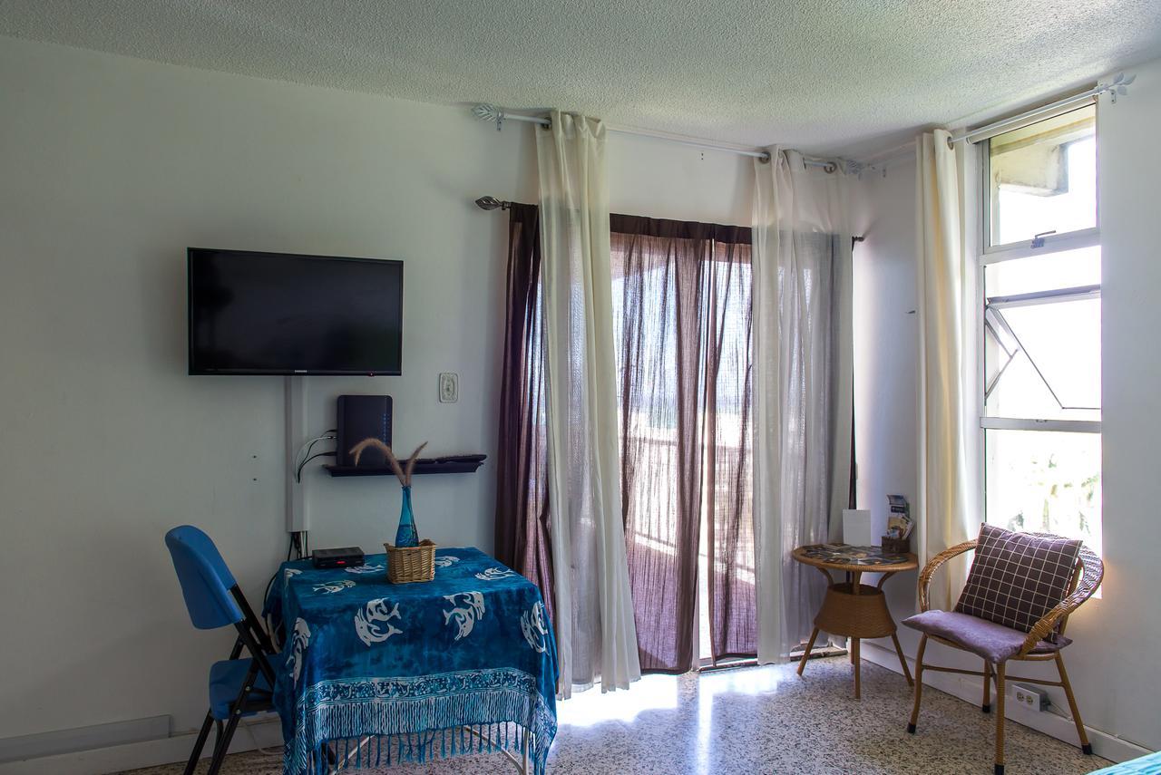 Deluxe Montego Bay Club Studio & Suites Bagian luar foto